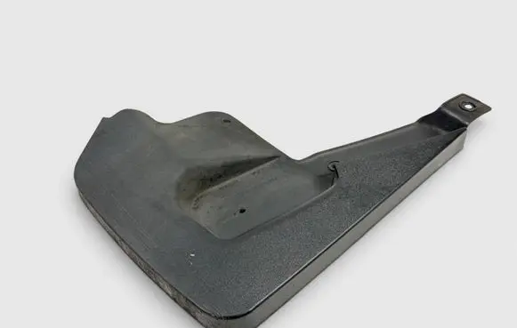 Chevrolet Suburban Front mudguard 23228524