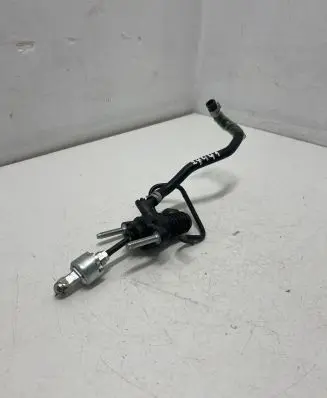Toyota Verso-S Clutch slave cylinder 11070 105280097