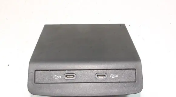 Volkswagen ID.3 USB socket connector 5NA035700