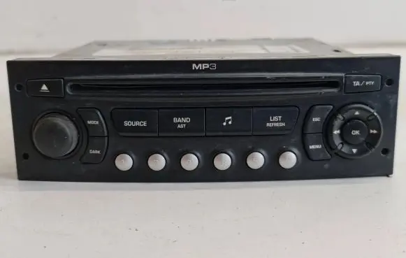 Peugeot Partner Radio/CD/DVD/GPS head unit 7647179394 E1024188