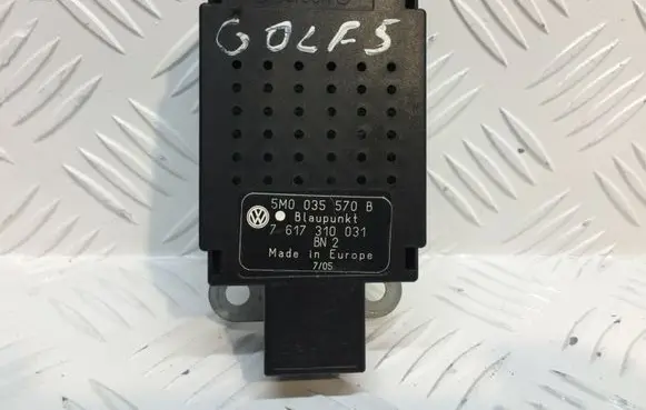 Volkswagen Golf V Aerial antenna amplifier 5M0035570B