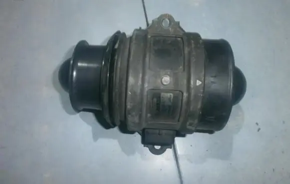 Mazda Xedos 6 Mass air flow meter 1972000060