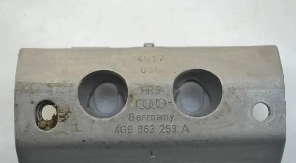 Audi A6 S6 C7 4G Tie down hook / loop 4G9863253A