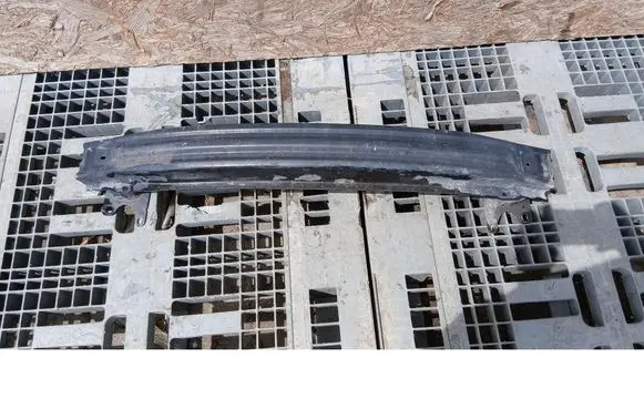 Skoda Fabia Mk1 (6Y) Front bumper shock/impact absorber 6Y0807109A