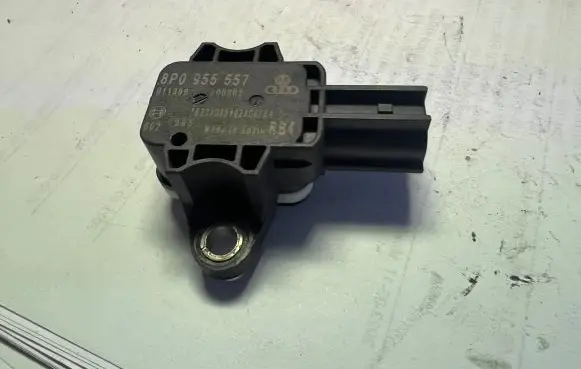 Audi A4 S4 B6 8E 8H Airbag deployment crash/impact sensor 8P0955557 300905 011399
