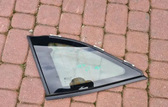 Opel Astra K Sliding door window/glass 