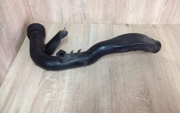 Audi A4 S4 B7 8E 8H Intercooler hose/pipe 8E0145762G 8E0145762F
