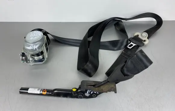 Nissan X-Trail T33 Front seatbelt P34314377E
