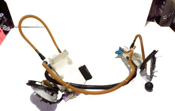 Audi A4 S4 B6 8E 8H Fuel injection high pressure pump 8E0201317N 8E0906087N