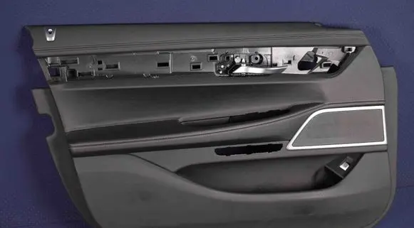 BMW 7 G11 G12 Front door card panel trim