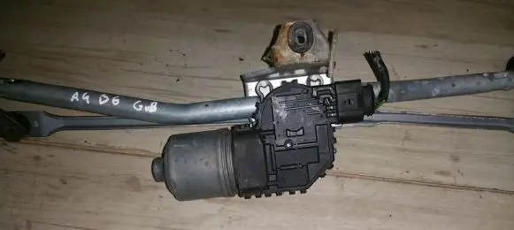 Audi A4 S4 B6 8E 8H Wiper motor 0390241510 8e2955113a
