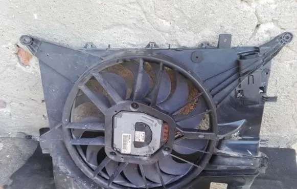 Volvo S60 Radiator cooling fan shroud 30741238 30749760 3135103922