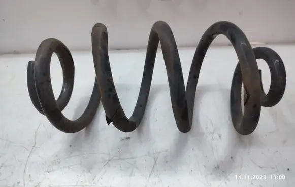Nissan Qashqai+2 Rear coil spring