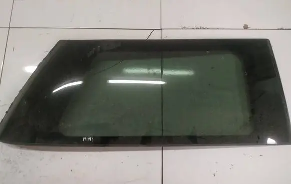Mini One - Cooper R50 - 53 Rear side window 