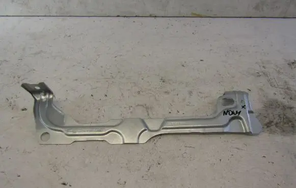 Ford Mondeo MK IV Fender mounting bracket 7S71A16C078AD