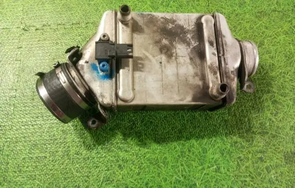 BMW X5M E70 other engine part 7589469 T5321002