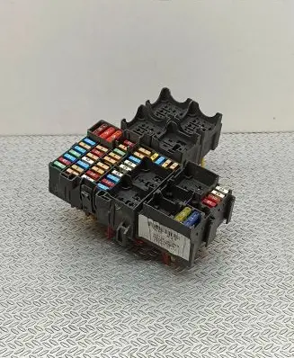 Renault Trafic III (X82) Fuse module PDBX82 8A726 862229