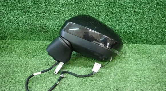 Nissan Qashqai J12 Front door electric wing mirror