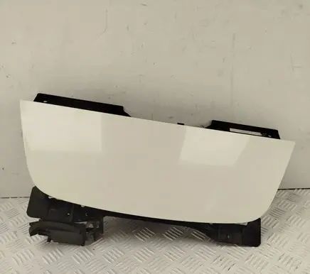 Nissan Leaf II (ZE1) Electric car charge socket cover 