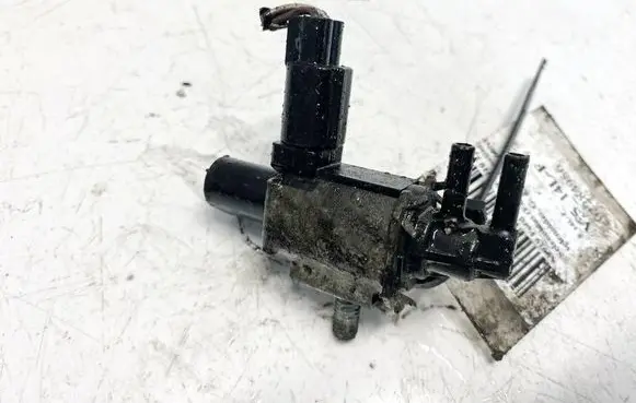 Ford Mondeo MK IV Turbo solenoid valve 4M5G9A500NB 4M5G-9A500-NB