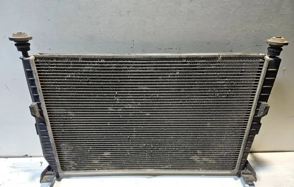Ford Mondeo MK I Coolant radiator 