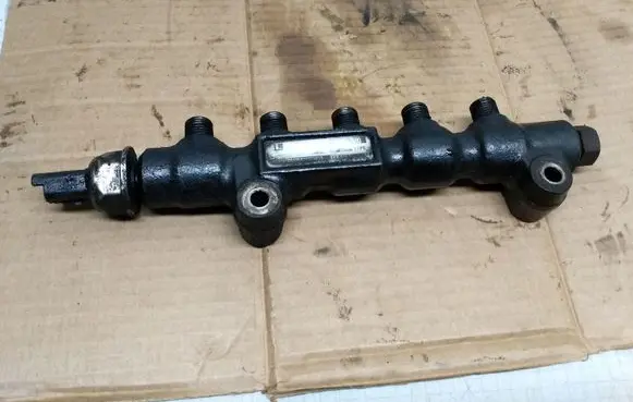 Ford Fiesta Fuel main line pipe