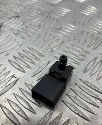 BMW 5 E60 E61 Air pressure sensor 7792280