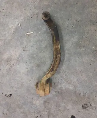 Volkswagen PASSAT B5.5 Front lower control arm/wishbone