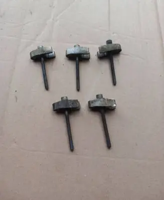 Mercedes-Benz CLK A209 C209 Fuel Injector clamp holder 