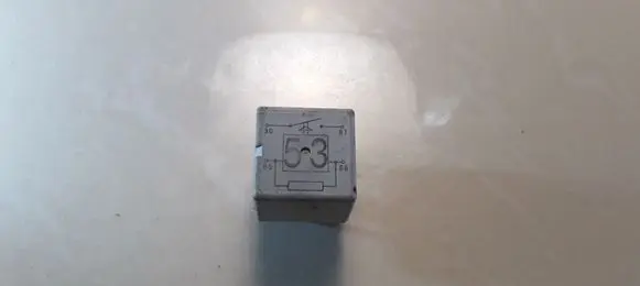 Volkswagen Golf IV Other relay 141951253