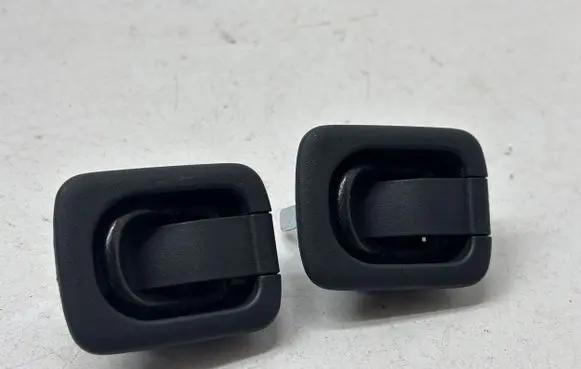 Subaru XV II Tie down hook / loop 