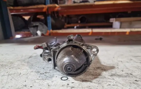 Opel Zafira A Starter motor