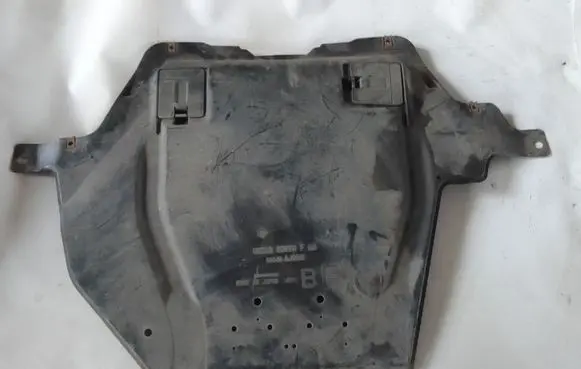 Subaru Outback Engine splash shield/under tray 56440AJ050