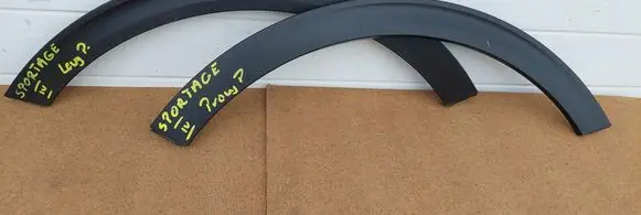 KIA Sportage Front arch trim sddgjkkjf