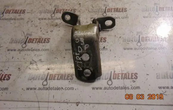 Toyota Avensis Verso Front door upper hinge