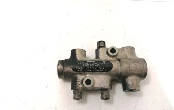 Audi A8 S8 D3 4E Fuel main line pipe 057130763H