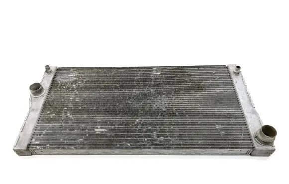 BMW 5 F10 F11 Coolant radiator 17117589004 758900402