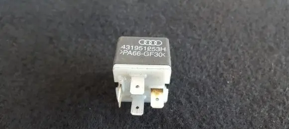 Audi A4 S4 B5 8D Other relay 431951253H