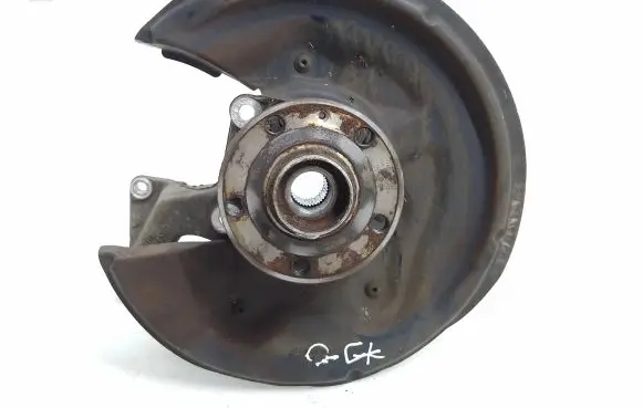 Audi Q3 8U Rear wheel hub