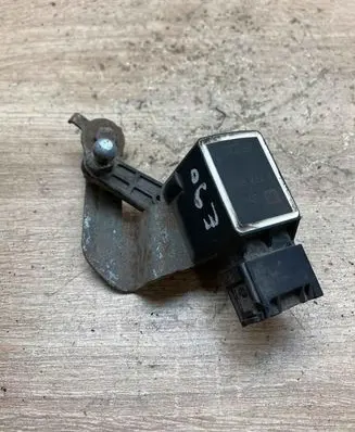 BMW 5 E60 E61 Headlight/headlamp level sensor 6778809
