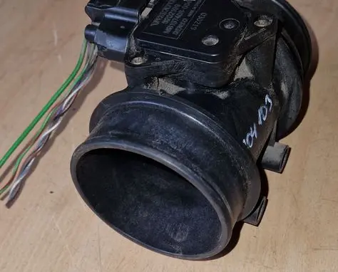 Volvo V70 Mass air flow meter 9202199