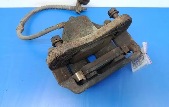 Front brake caliper