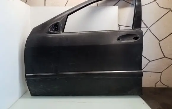 Mercedes-Benz S W220 Front door