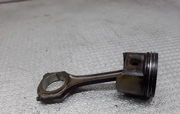 Mercedes-Benz A W168 Piston with connecting rod