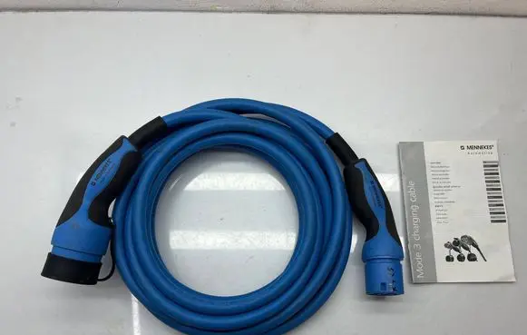 Tesla Model 3 Electric car charging cable MENNEKES D-57399 LQF29C192
