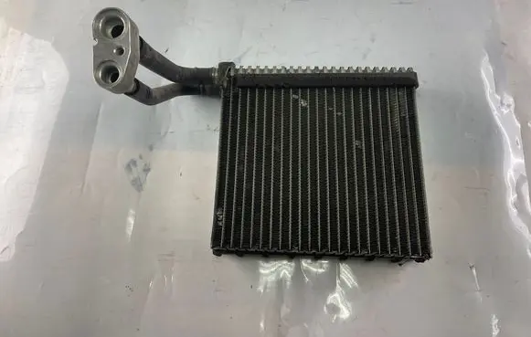 Air conditioning (A/C) radiator (interior)