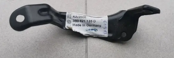 Fender mounting bracket