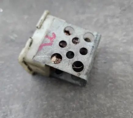 Opel Zafira A Heater blower motor/fan resistor 90560362