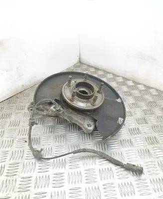 Front wheel hub