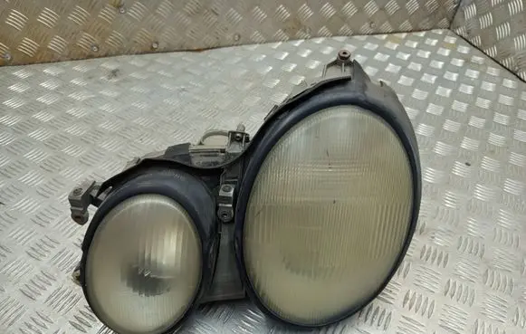 Mercedes-Benz CLK A208 C208 Headlight/headlamp 208800017